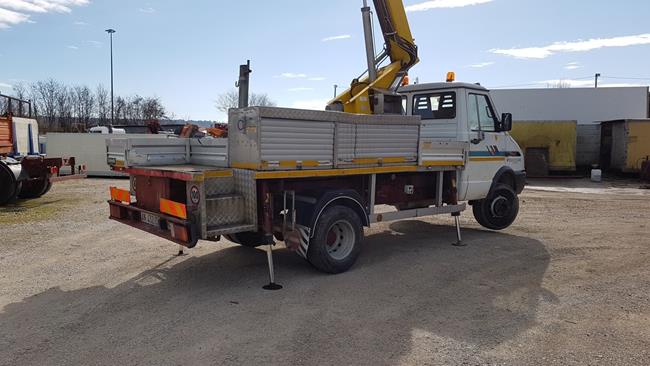 IVECO 59.12 CON PIATTAFORMA AEREA PER PERSONE – 1890
