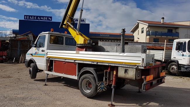IVECO 59.12 CON PIATTAFORMA AEREA PER PERSONE – 1890