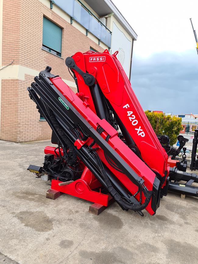 GRU FASSI 420XP/4S+JIB/4S RADIOCOMANDO – G464