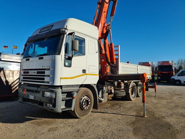 IVECO 240E38 RIB.LE+GRU BENELLI 25000/5S4 ** VEND. PROV. MC**