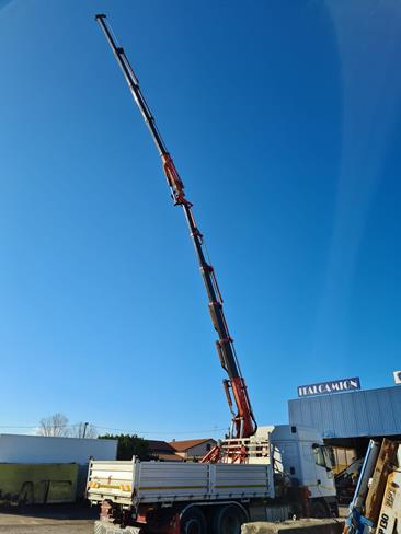 IVECO 240E38 RIB.LE+GRU BENELLI 25000/5S4 ** VEND. PROV. MC**
