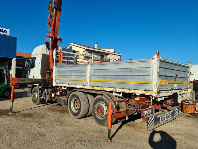 IVECO 240E38 RIB.LE+GRU BENELLI 25000/5S4 ** VEND. PROV. MC**