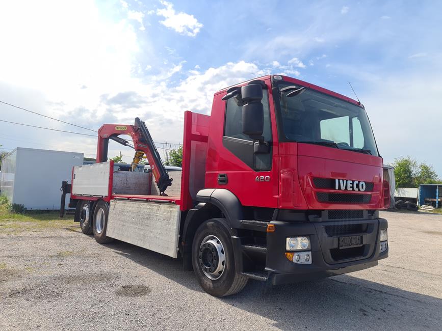 IVECO STRALIS 260S42 CAB. CORTA + GRU PALFINGER 15500/3S – COD. 2426
