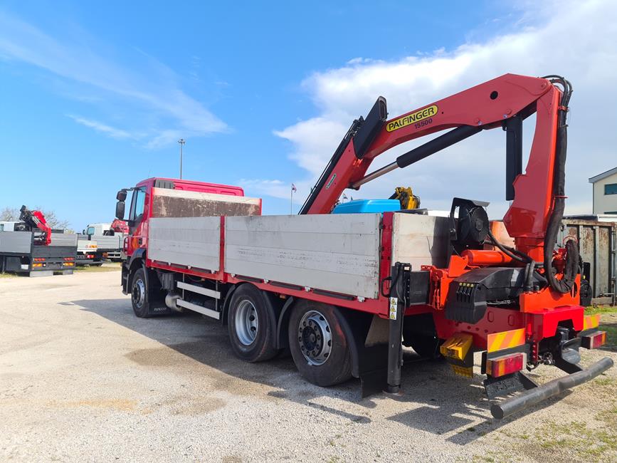 IVECO STRALIS 260S42 CAB. CORTA + GRU PALFINGER 15500/3S – COD. 2426