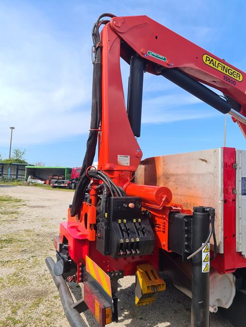 IVECO STRALIS 260S42 CAB. CORTA + GRU PALFINGER 15500/3S – COD. 2426