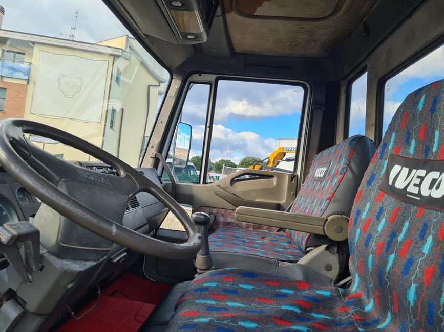 IVECO 100E18 EUROCARGO+GRU EFFER 6000 – COD. 2230
