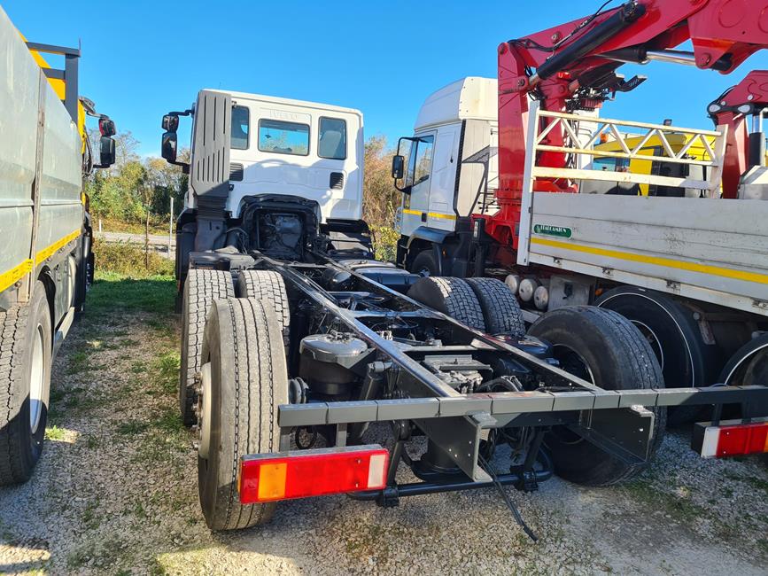 IVECO STRALIS 260S42 CAB. CORTA – COD. 2277