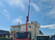 IVECO 130E25 CASS. RIB.LE + GRU KLM 8.0/3S+JIB/2S – COD. 2332