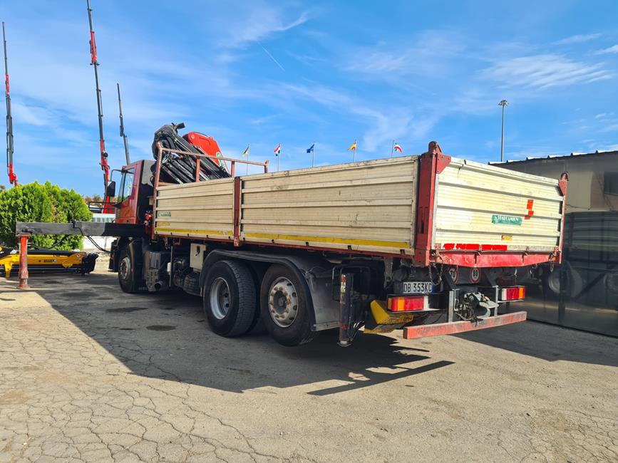 IVECO 420 CASS. RIB.LE + GRU FASSI 230/4S+JIB – COD. 2349