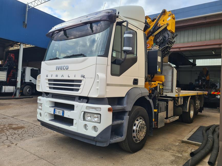 IVECO STRALIS 400 +GRU EFFER 370/6S+JIB – COD. 2355