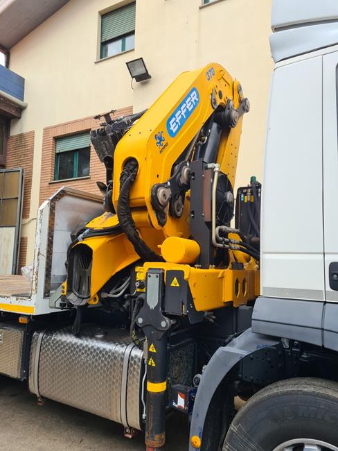 IVECO STRALIS 400 +GRU EFFER 370/6S+JIB – COD. 2355