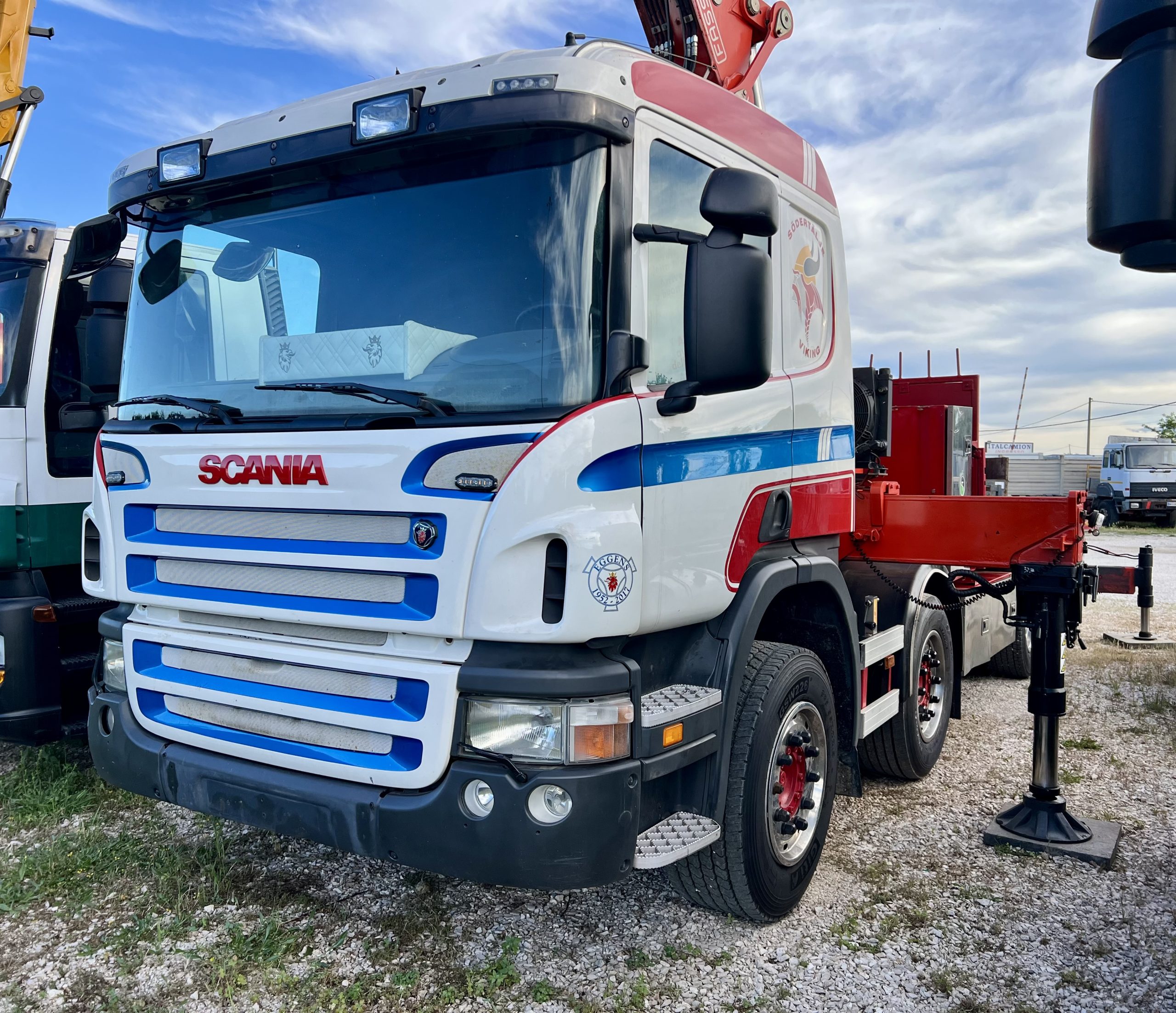 SCANIA P420 8X2*, CASS. FISSO + GRU FASSI 660/6S+JIB/6S – COD. 2396