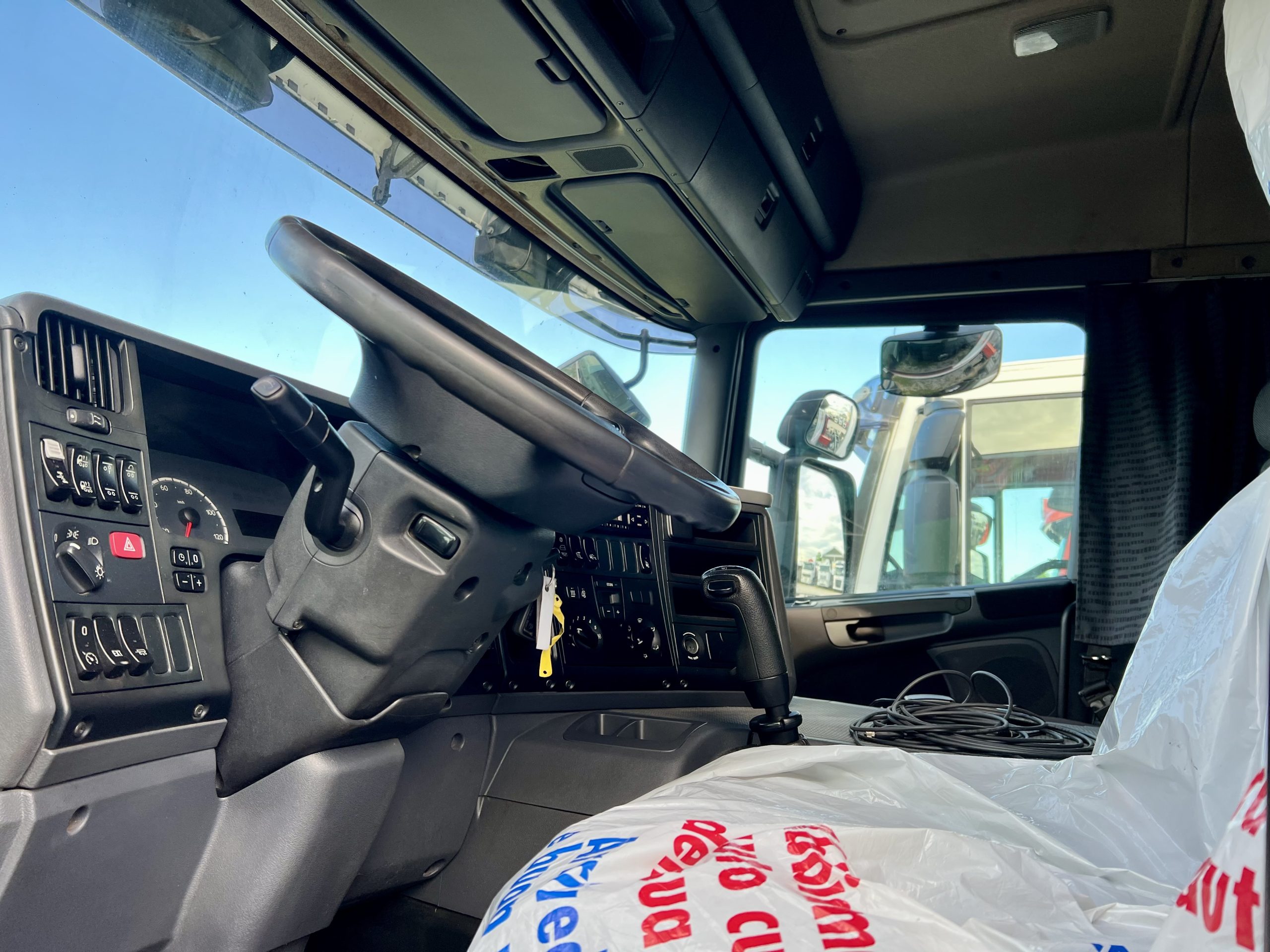 SCANIA P420 8X2*, CASS. FISSO + GRU FASSI 660/6S+JIB/6S – COD. 2396