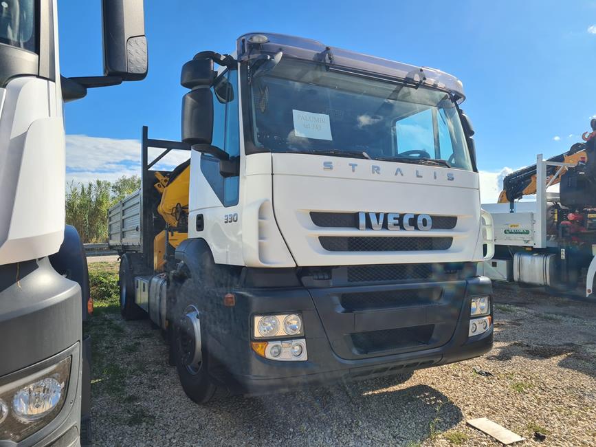 IVECO 190S33 CASS. RIB.LE + GRU EFFER 170/2S+JIB/2S – COD. 2411