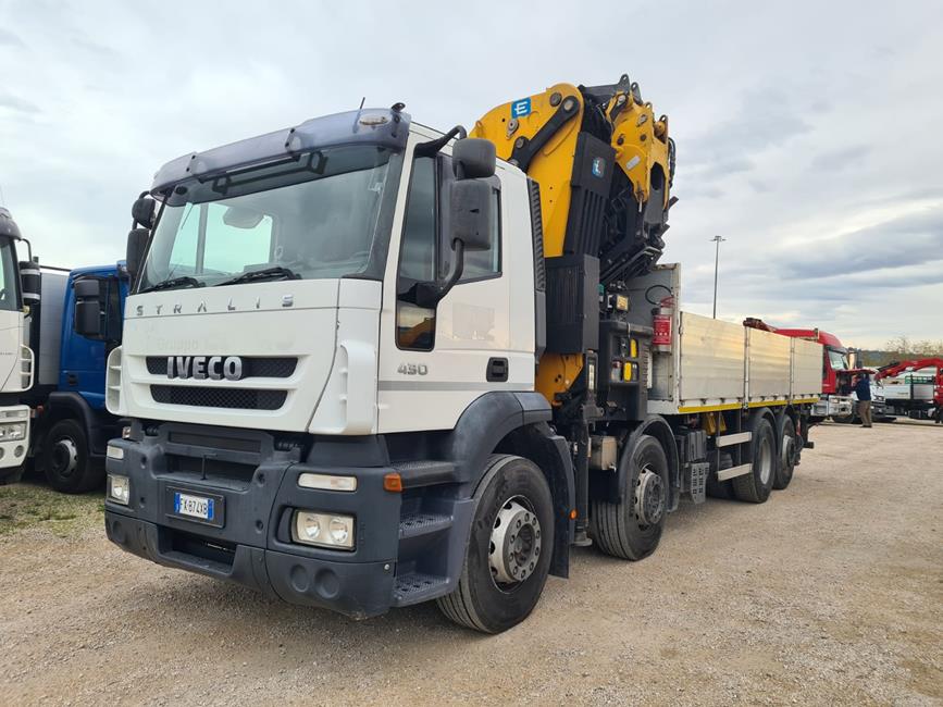 IVECO STRALIS 430, 8X2, CASS. FISSO + GRU EFFER 550/6S+JIB/6S – 2379