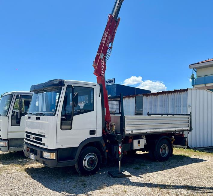 IVECO EUROCARGO 65E12 CASS. RIB.LE + GRU BENELLI 3810/2S2 – COD. 2421