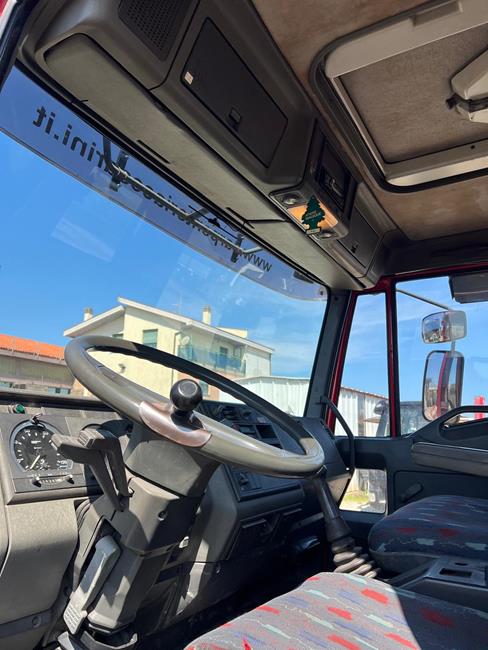 IVECO EUROCARGO 150E23 + GRU FERRARI 712/4S+JIB/2S – COD. 2417