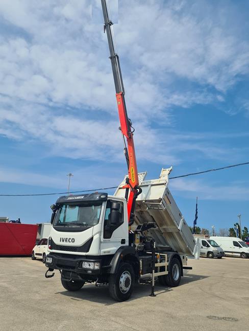 IVECO 150E28 EURO6, 4X4, CASS. RIB.LE + GRU – COD. 2447