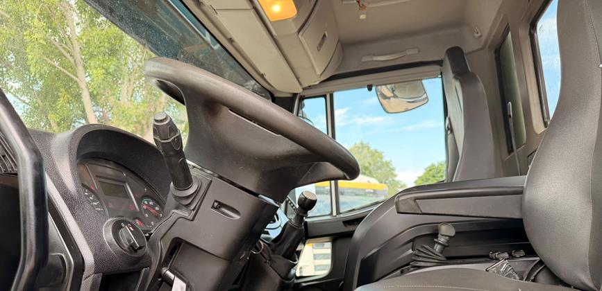 IVECO 150E28 EURO6, 4X4, CASS. RIB.LE + GRU – COD. 2447