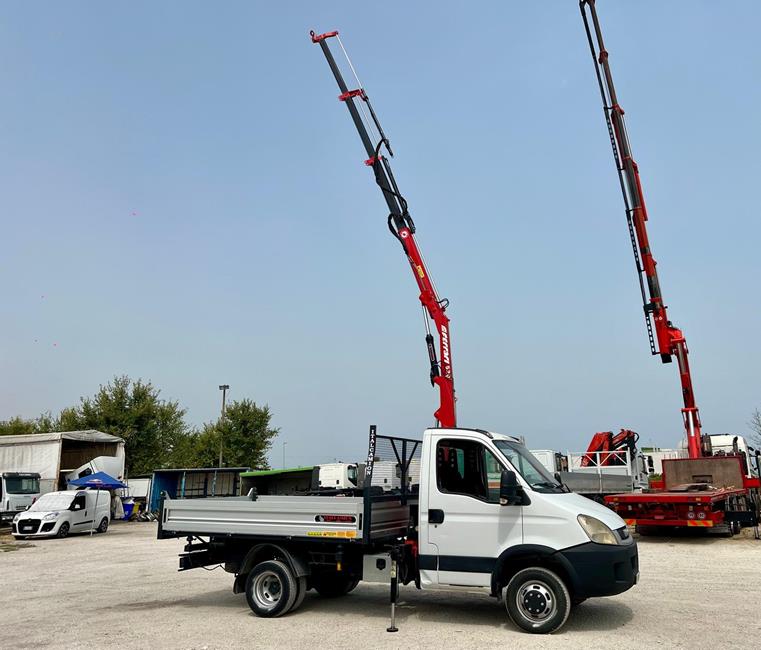 IVECO 35C15 CASS. RIB.LE+GRU FERRARI 530 – COD. 2420