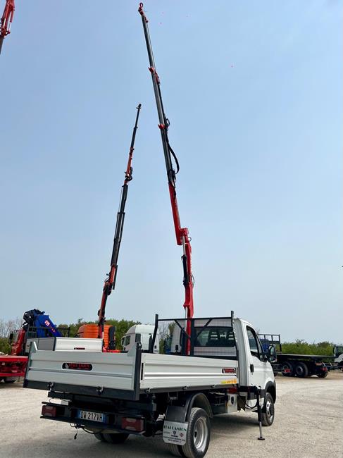 IVECO 35C15 CASS. RIB.LE+GRU FERRARI 530 – COD. 2420