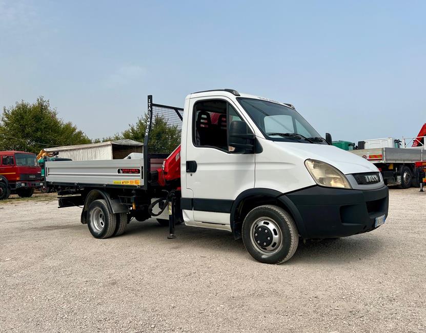 IVECO 35C15 CASS. RIB.LE+GRU FERRARI 530 – COD. 2420