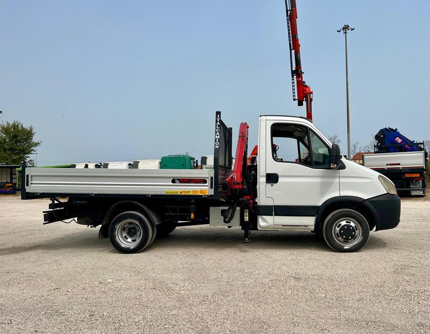 IVECO 35C15 CASS. RIB.LE+GRU FERRARI 530 – COD. 2420