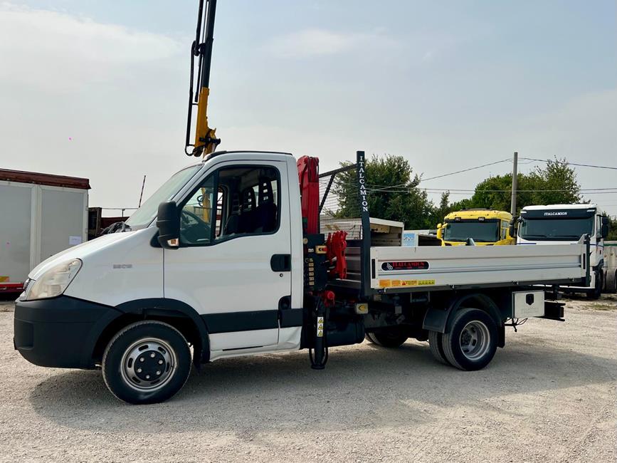 IVECO 35C15 CASS. RIB.LE+GRU FERRARI 530 – COD. 2420