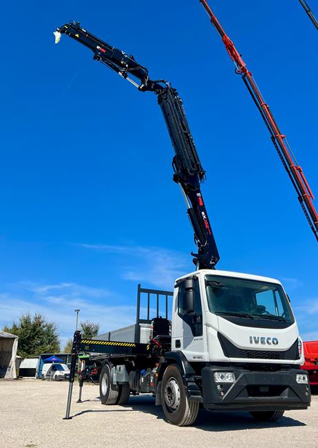 IVECO 190E32 EURO6, CASS. RIBALTABILE NUOVO + GRU NUOVA 192/5S+JIB/2S – COD. 2423