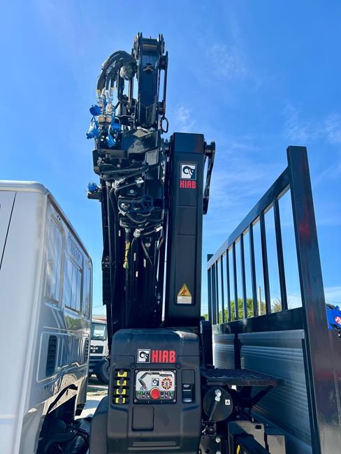 IVECO 190E32 EURO6, CASS. RIBALTABILE NUOVO + GRU NUOVA 192/5S+JIB/2S – COD. 2423