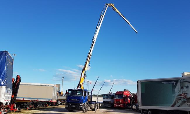 IVECO STRALIS 260S42 EURO5, CASS. FISSO + GRU EFFER 250/4S+JIB – 2042