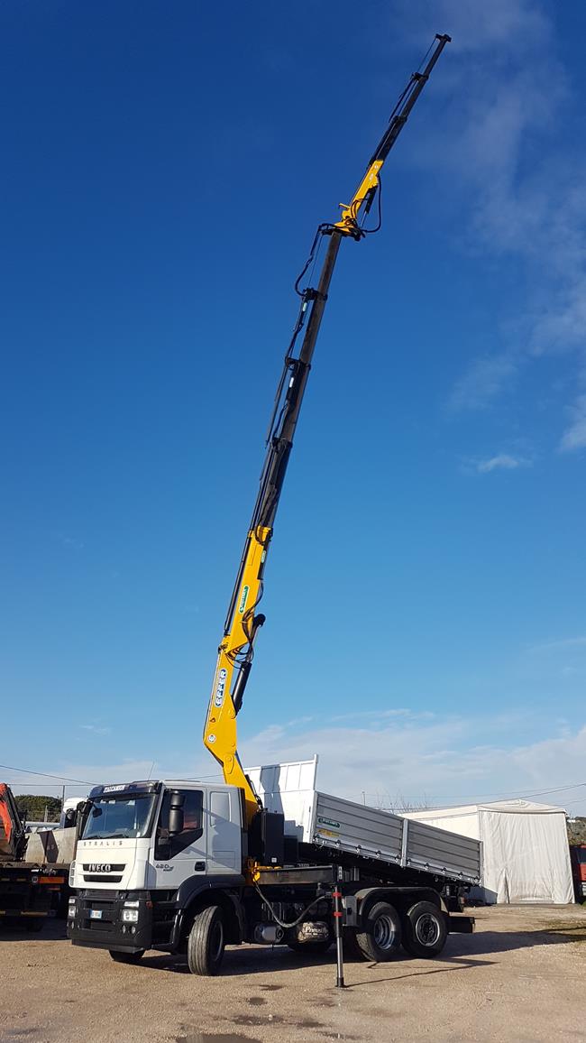 IVECO STRALIS 420 EURO5, CASS. RIB.LE + GRU EFFER 335/4S+JIB/3S – 2022