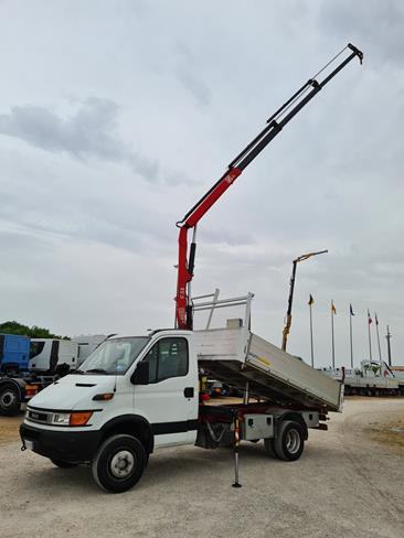 A065 – IVECO 65C15 CASS. RIB.LE + GRU FASSI 38/3S – 2081 **VEND. PROV. ROMA**