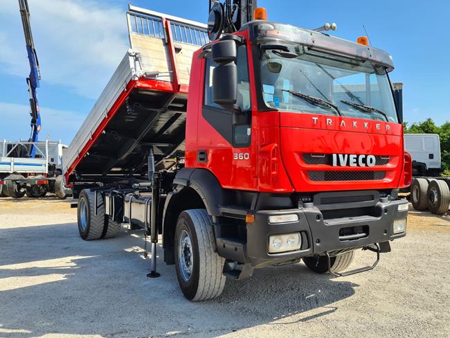 IVECO 190T36 TRAKKER CASS. RIB.LE + GRU HIAB 111/3S- COD. 2084 **VENDUTO PROV. FG**