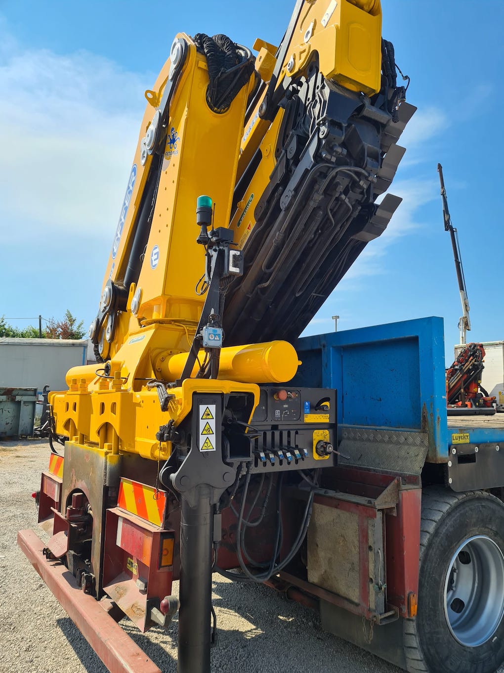 IVECO STRALIS 260S40 + GRU EFFER 325.11/6S+JIB4S – COD. 2116 **VEND. PROV. BS **