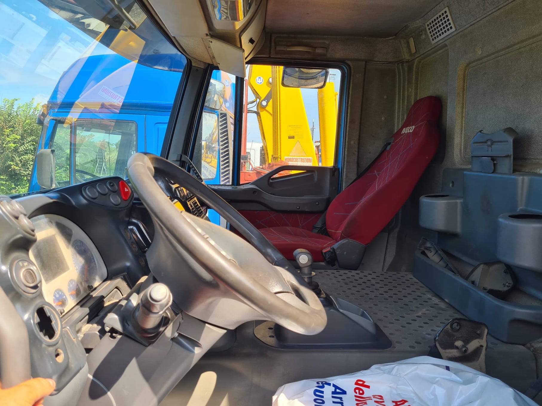 IVECO STRALIS 260S40 + GRU EFFER 325.11/6S+JIB4S – COD. 2116 **VEND. PROV. BS **