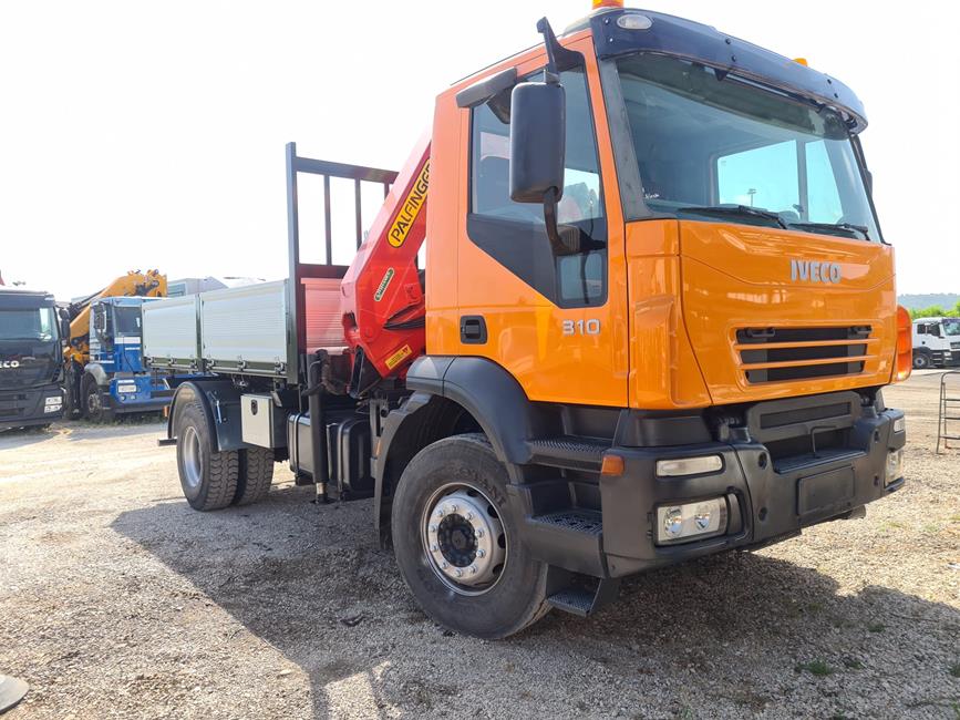 IVECO TRAKKER 190S31 RIB.LE+GRU PALFINGER 11080/3S – COD. 2179 **VEND. PROV. CH**