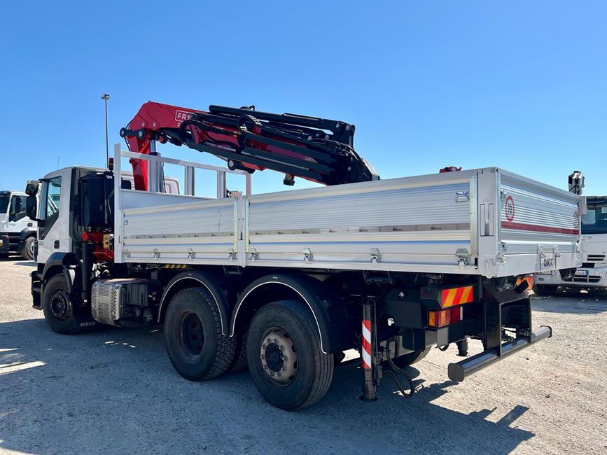 IVECO STRALIS 420 E6 CASS. RIB.LE + GRU FASSI 270/4S+JIB/3S – COD. 2270 **VEND. PROV. PE**