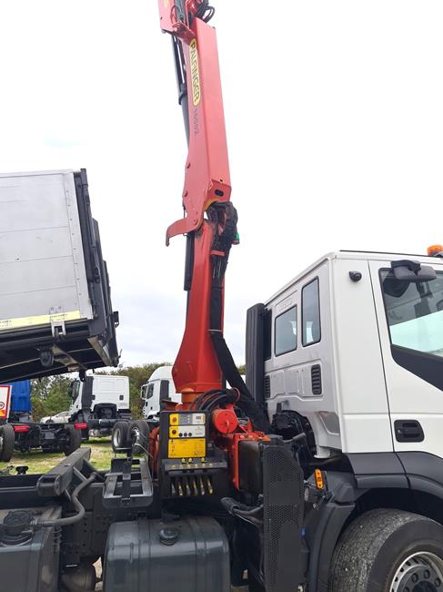 IVECO STRALIS 260S40 CASS. RIB.LE+GRU PALFINGER 16001 – COD. 2312 **VEND. PROV. LT**