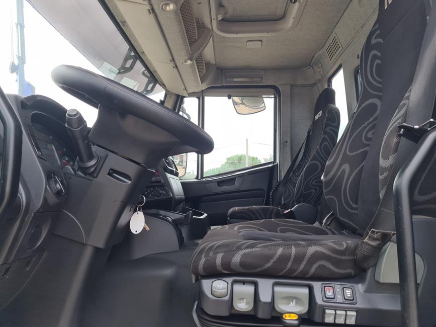 IVECO STRALIS 260S40 CASS. RIB.LE+GRU PALFINGER 16001 – COD. 2312 **VEND. PROV. LT**