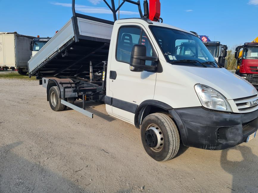 IVECO 65C18 CASS. RIB.LE + GRU FASSI 40.22 – COD. 2384