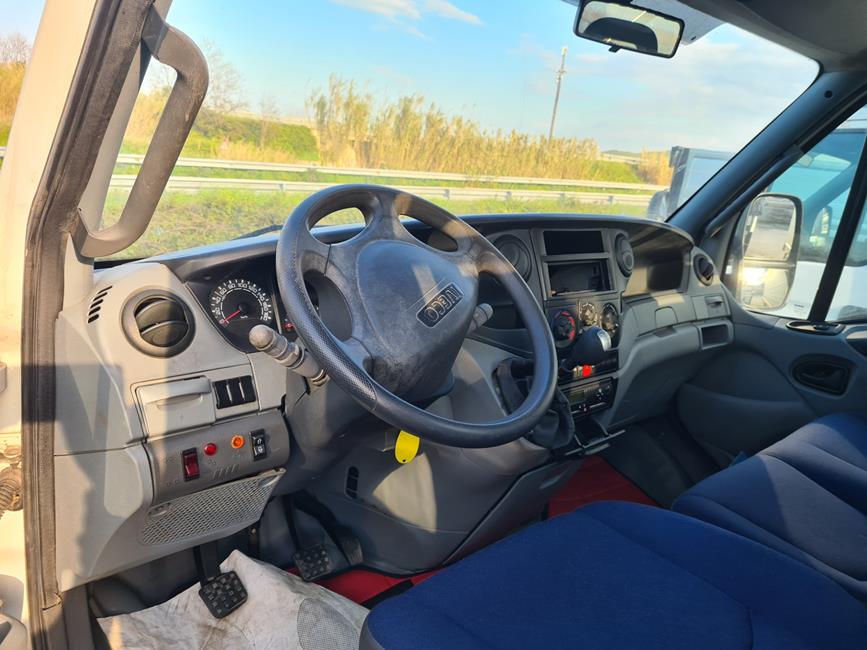 IVECO 65C18 CASS. RIB.LE + GRU FASSI 40.22 – COD. 2384
