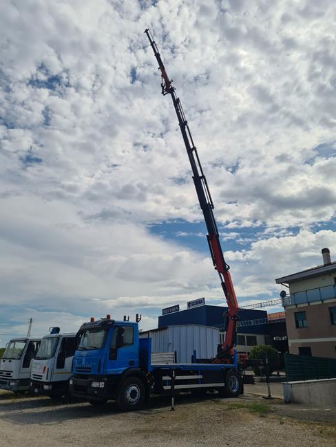 IVECO 190E25 + GRU PALFINGER 26002/6S+JIB/3S – COD. 2387