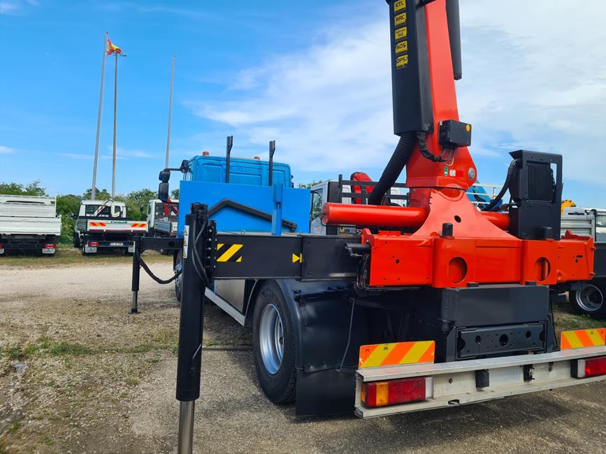 IVECO 190E25 + GRU PALFINGER 26002/6S+JIB/3S – COD. 2387