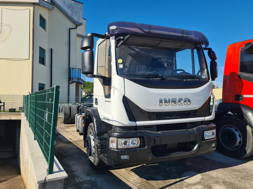 IVECO EURICARGO 180E32 EURO6 – COD. 2398