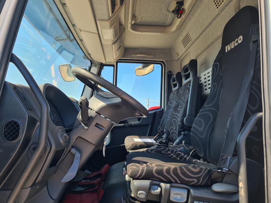 IVECO 180E32 CASS. RIB.LE + PALFINGER 20002+JIB – COD. 2405